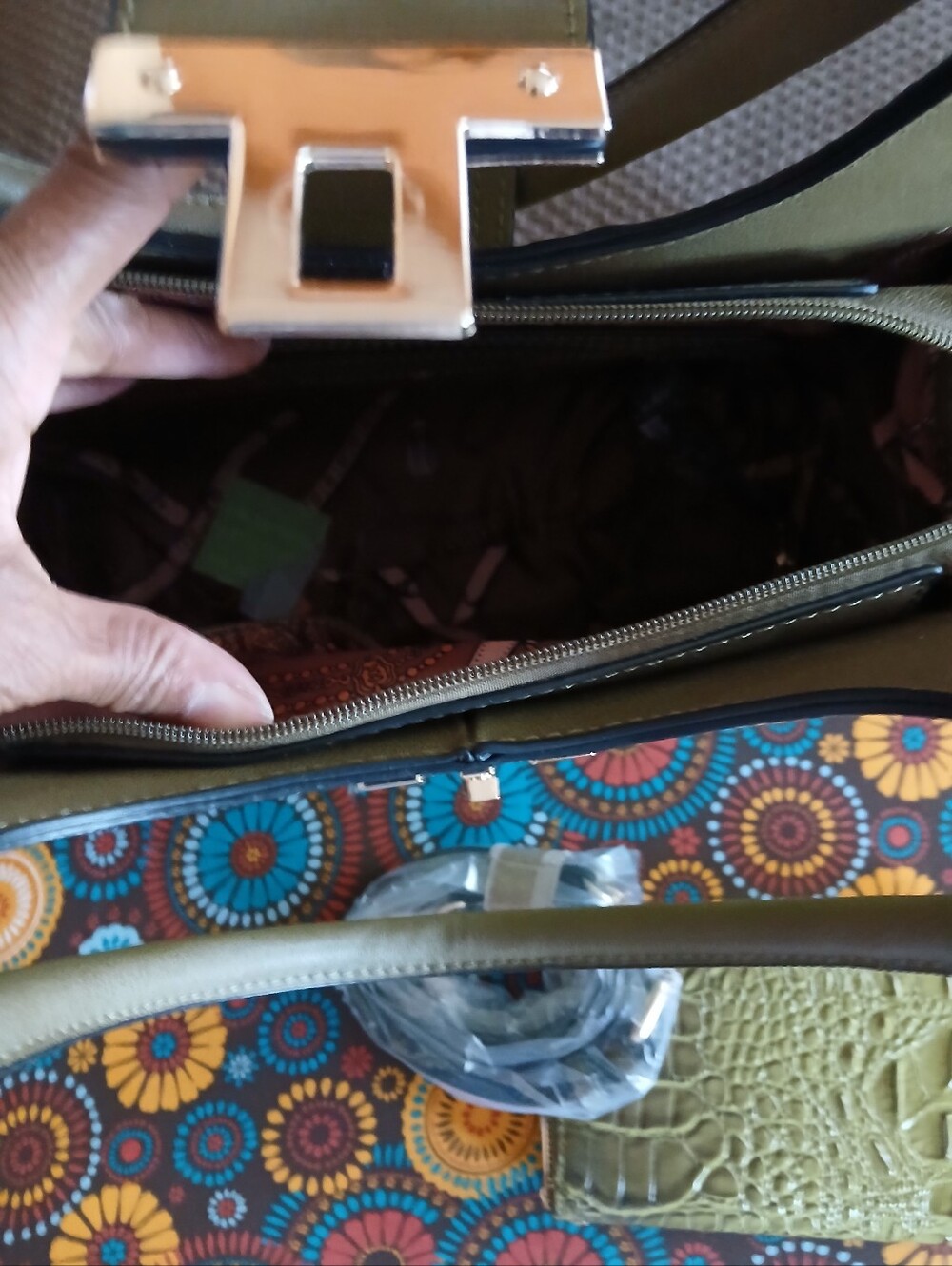 Olive Green Croc Emboss Tote Bag With Wallet NWOT!!! - Picture 5 of 5